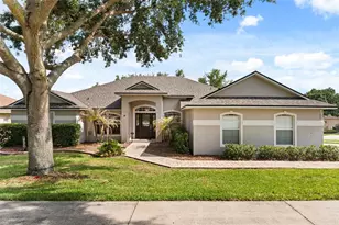 180 Compass Rose Dr, Groveland, FL 34736 - Photo 2