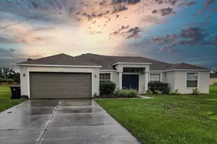 1607 Avondale Ridge Dr, Plant City, FL 33567 - Photo 1