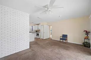 4449 Tarpon Dr, Tampa, FL 33617 - Photo 6