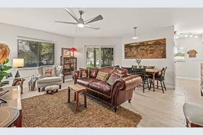 476 Santa Cruz Place NE #C, Saint Petersburg, FL 33703 - Photo 14