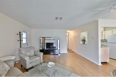 109 Glendower Circle, Sun City Center, FL 33573 - Photo 8