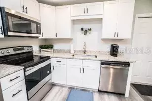 10016 N 24th St, Tampa, FL 33612 - Photo 8