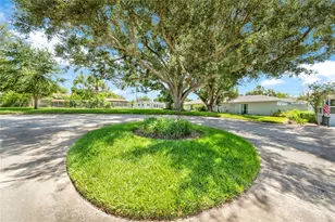 1608 Whitebridge Dr, Palm Harbor, FL 34684 - Photo 4