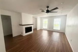 13915 Fletchers Mill Dr, Tampa, FL 33613 - Photo 4