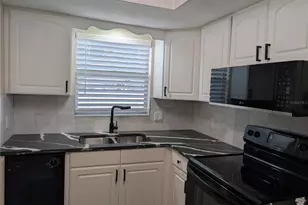 5870 38th Ave N, Saint Petersburg, FL 33710 - Photo 6