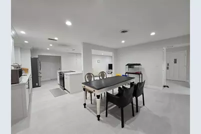 1028 Chinaberry Road, Clearwater, FL 33764 - Photo 8
