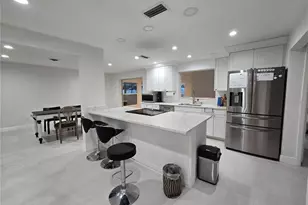 1028 Chinaberry Rd, Clearwater, FL 33764 - Photo 12