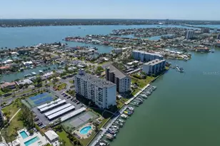 660 Island Way, Clearwater Beach, FL 33767 - Photo 36