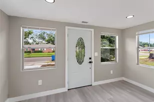 1900 25th St S, Saint Petersburg, FL 33712 - Photo 6