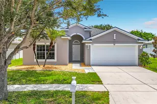 1810 Bonita Bluff Ct, Ruskin, FL 33570 - Photo 2