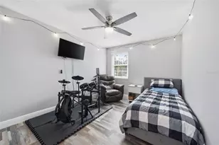 1621 Spinning Wheel Dr, Lutz, FL 33559 - Photo 20