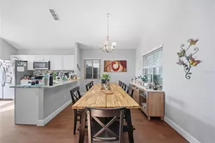 1621 Spinning Wheel Dr, Lutz, FL 33559 - Photo 8