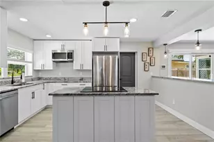 520 Lake Maggiore Blvd S, Saint Petersburg, FL 33705 - Photo 8