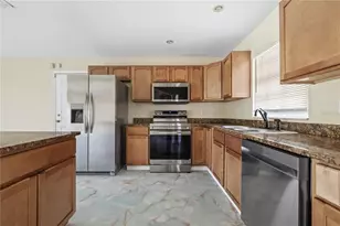 8517 Renald Blvd, Tampa, FL 33637 - Photo 6