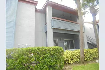 10263 Gandy Boulevard N #403, Saint Petersburg, FL 33702 - Photo 1