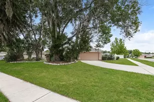 814 Coade Stone Dr, Seffner, FL 33584 - Photo 2