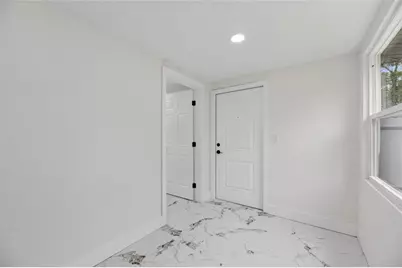 9608 N Aster Avenue, Tampa, FL 33612 - Photo 40