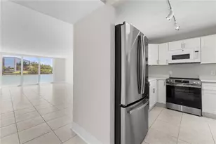 7425 Bay Island Dr S, South Pasadena, FL 33707 - Photo 16