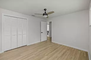 1905 Oro Ct, Clearwater, FL 33764 - Photo 6