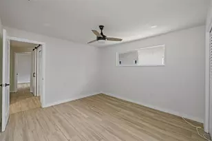 1905 Oro Ct, Clearwater, FL 33764 - Photo 22