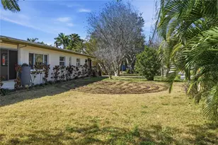 2701 56th St S, Gulfport, FL 33707 - Photo 12