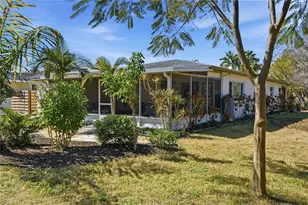 2701 56th St S, Gulfport, FL 33707 - Photo 2