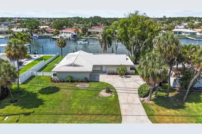 4133 49th Avenue S, Saint Petersburg, FL 33711 - Photo 1