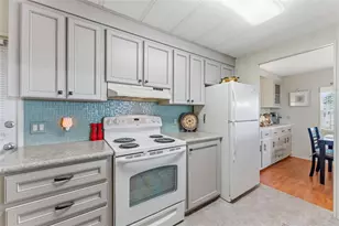 132 Forest Ln, Safety Harbor, FL 34695 - Photo 10