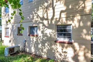 7180 50th Ave N, Saint Petersburg, FL 33709 - Photo 18