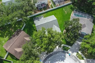 9207 Festival Ct, Tampa, FL 33647 - Photo 36