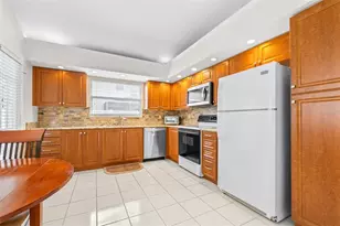 9207 Festival Ct, Tampa, FL 33647 - Photo 12