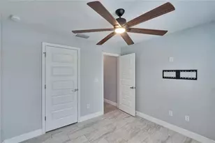 14525 Scottburgh Glen Dr, Wimauma, FL 33598 - Photo 10