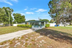 7599 Meadowlawn Dr N, Saint Petersburg, FL 33702 - Photo 44