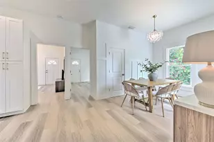 808 7th St N, Saint Petersburg, FL 33701 - Photo 10