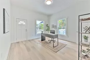 808 7th St N, Saint Petersburg, FL 33701 - Photo 8