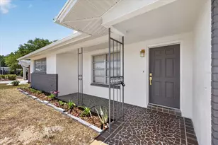 7523 Briarwood Dr, Port Richey, FL 34668 - Photo 10