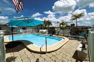 11440 1st St E, Treasure Island, FL 33706 - Photo 18