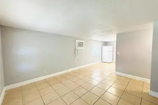 11733 N 12th St, Tampa, FL 33612 - Photo 4