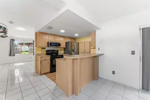 611 Tangerine Dr, Oldsmar, FL 34677 - Photo 12
