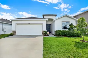 32332 Rosepine Blvd, Wesley Chapel, FL 33543 - Photo 2