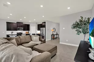 32332 Rosepine Blvd, Wesley Chapel, FL 33543 - Photo 12