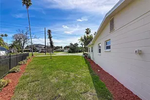 4101 Shore Acres Blvd NE, Saint Petersburg, FL 33703 - Photo 58