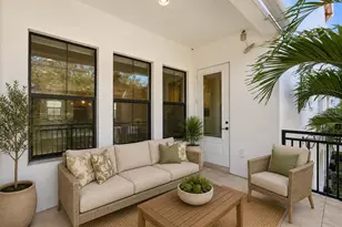 1867 5th St N, Saint Petersburg, FL 33704 - Photo 20