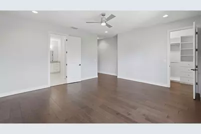 1867 5th Street N, Saint Petersburg, FL 33704 - Photo 32