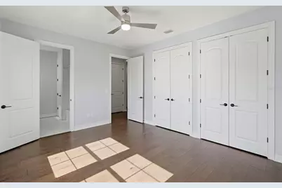 1867 5th Street N, Saint Petersburg, FL 33704 - Photo 28