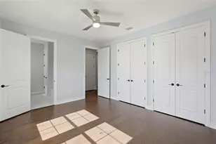 1867 5th St N, Saint Petersburg, FL 33704 - Photo 28