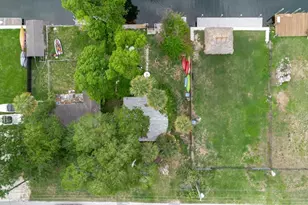 5323 Circle Dr, Weeki Wachee, FL 34607 - Photo 10