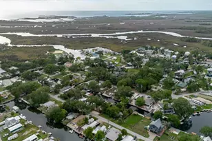 5323 Circle Dr, Weeki Wachee, FL 34607 - Photo 18