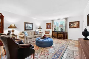 1065 Eden Isle Blvd NE, Saint Petersburg, FL 33704 - Photo 6