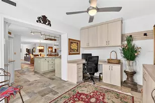 1065 Eden Isle Blvd NE, Saint Petersburg, FL 33704 - Photo 14